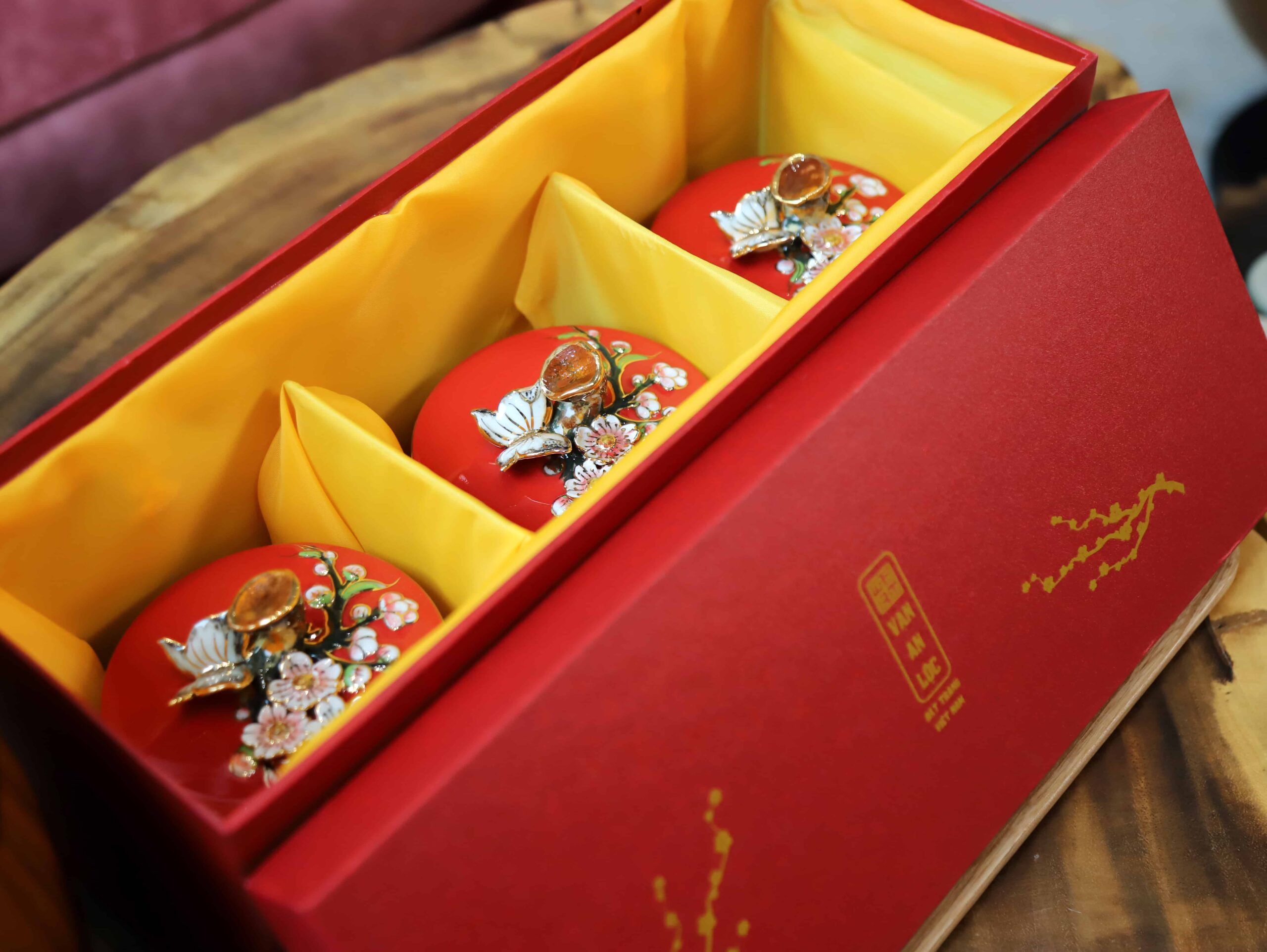 BỘ HŨ MỨT HOA ĐÀO XUÂN LẠC GỐM VẼ VÀNG - Image 2