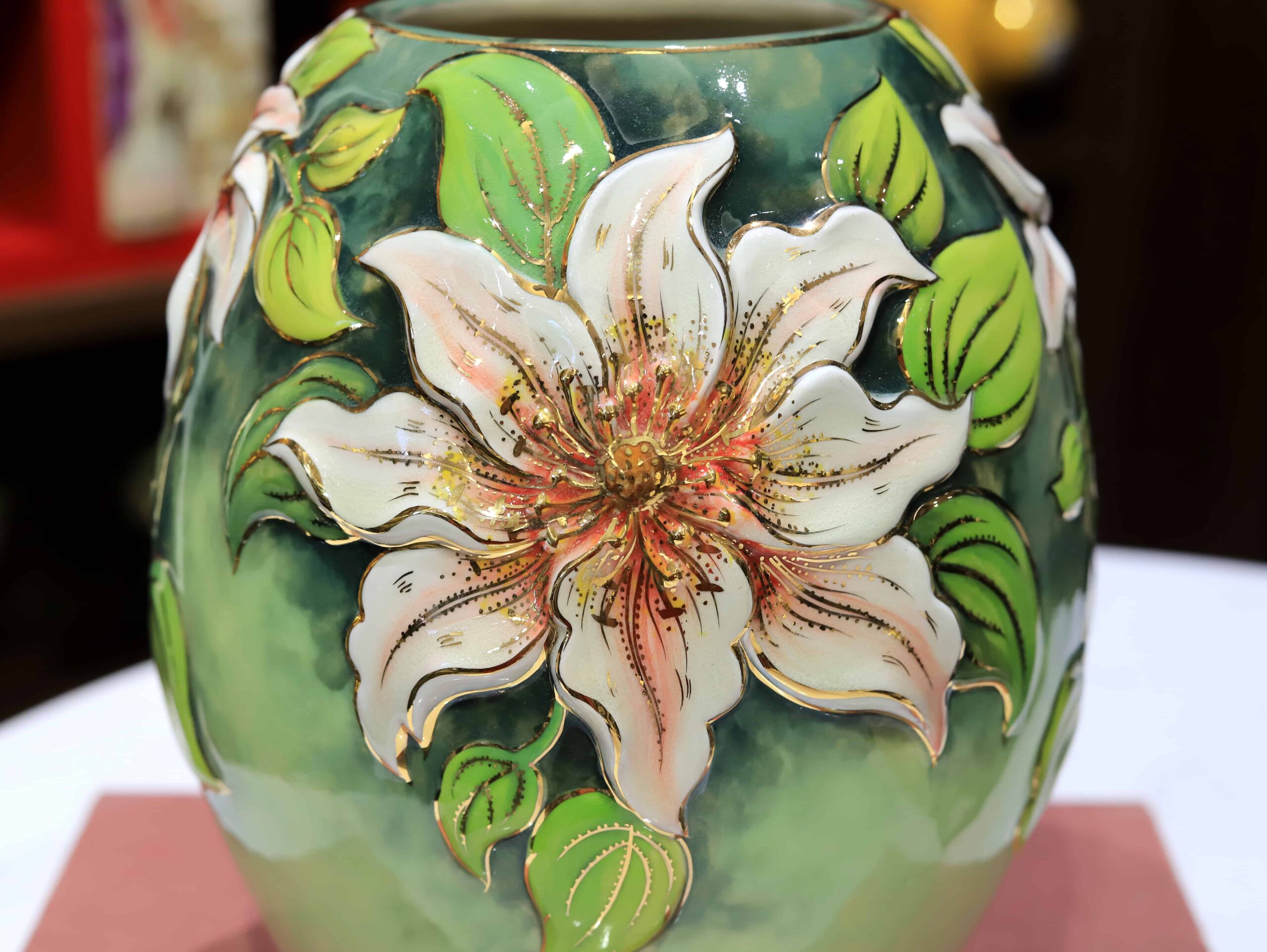 BÌNH HOA HỌA TIẾT HOA LY MEN XANH CỐM - Image 2