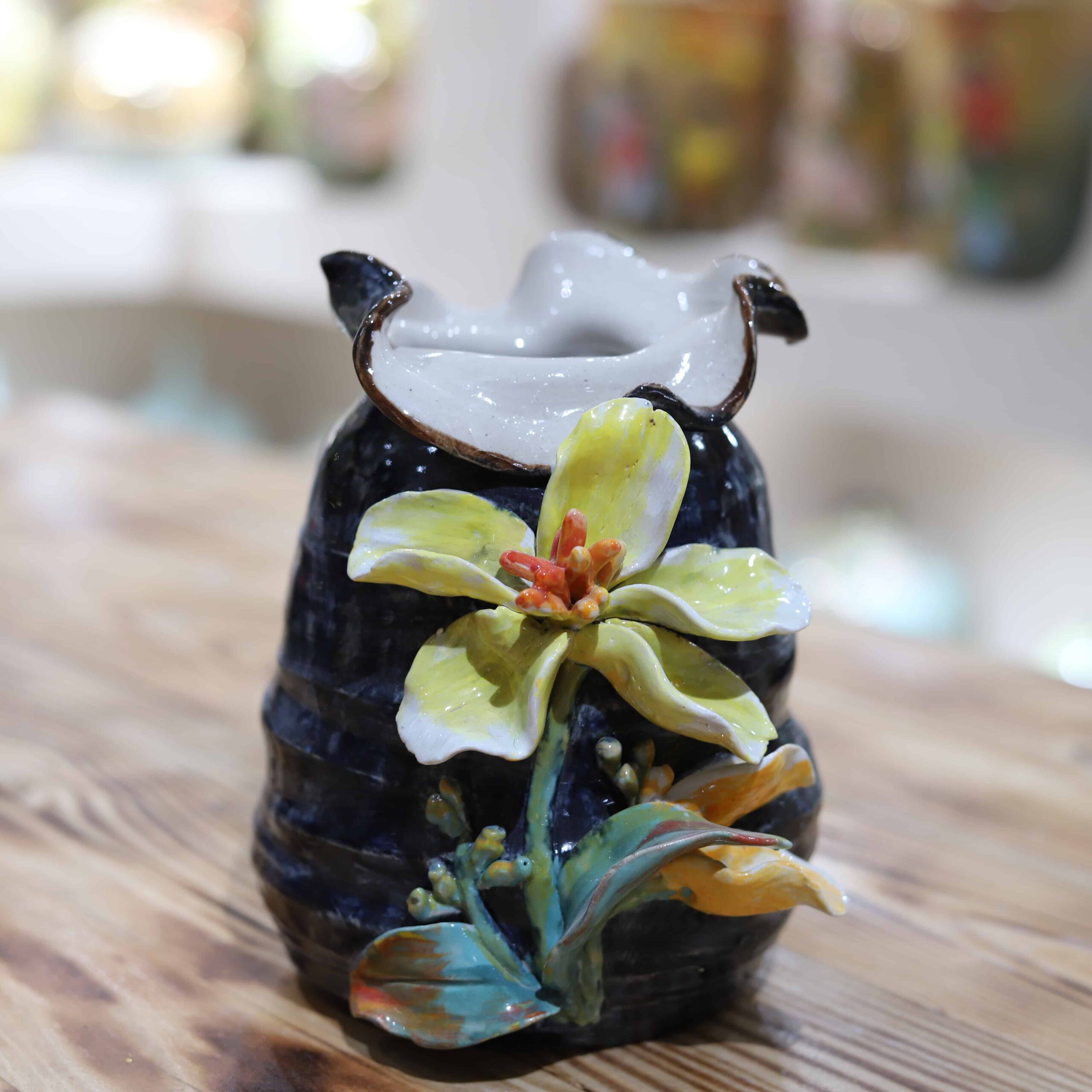 BÌNH HOA VUỐT TAY NGHỆ THUẬT BÁT TRÀNG